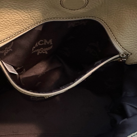 Authentic MCM Pale Yellow Pebbled Leather Studded Logo Motifs Shoulder Bag - Picture 9 of 15